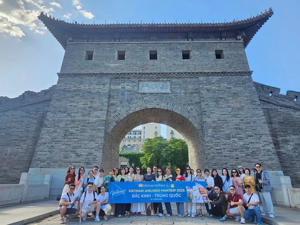 Trưởng phòng Booker Giấc Mơ Bay Rẻ đồng hành cùng Top 30 Booker xuất sắc Vietnam Airlines trong hành trình ý nghĩa 3 phần thưởng đi cùng 30 booker của Vietnam Airlines