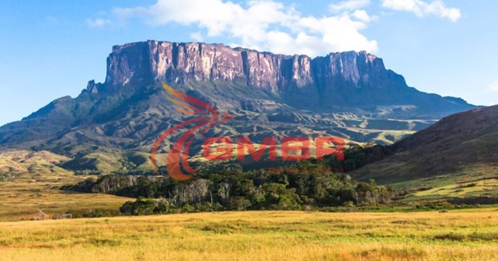 Du lịch Guyana: Địa điểm, Lịch trình du lịch & Hãng hàng không khai thác chuyến bay đến Guyana 3 Núi Roraima