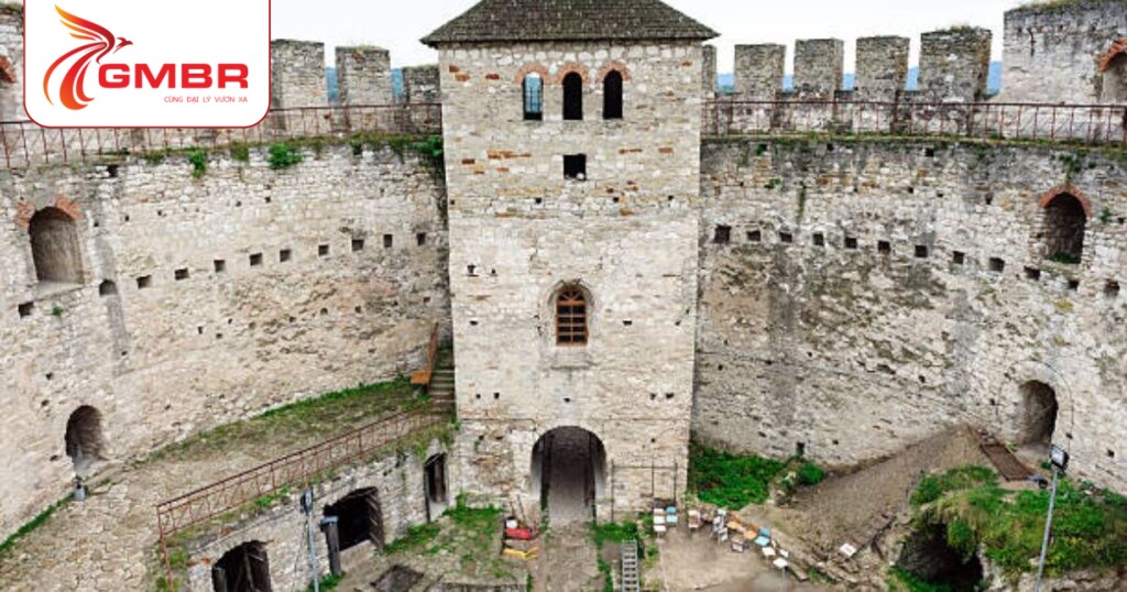 Du lịch Moldova: Thời điểm du lịch, Địa điểm, Lịch trình du lịch & Hãng hàng không khai thác chuyến bay đến Moldova 3 Pháo đài Soroca