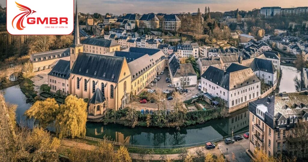 Du lịch Luxembourg: Thời điểm du lịch, Địa điểm du lịch, Lịch trình du lịch & Hãng hàng không khai thác chuyến bay đến Luxembourg 2 Thành phố cổ Luxembourg